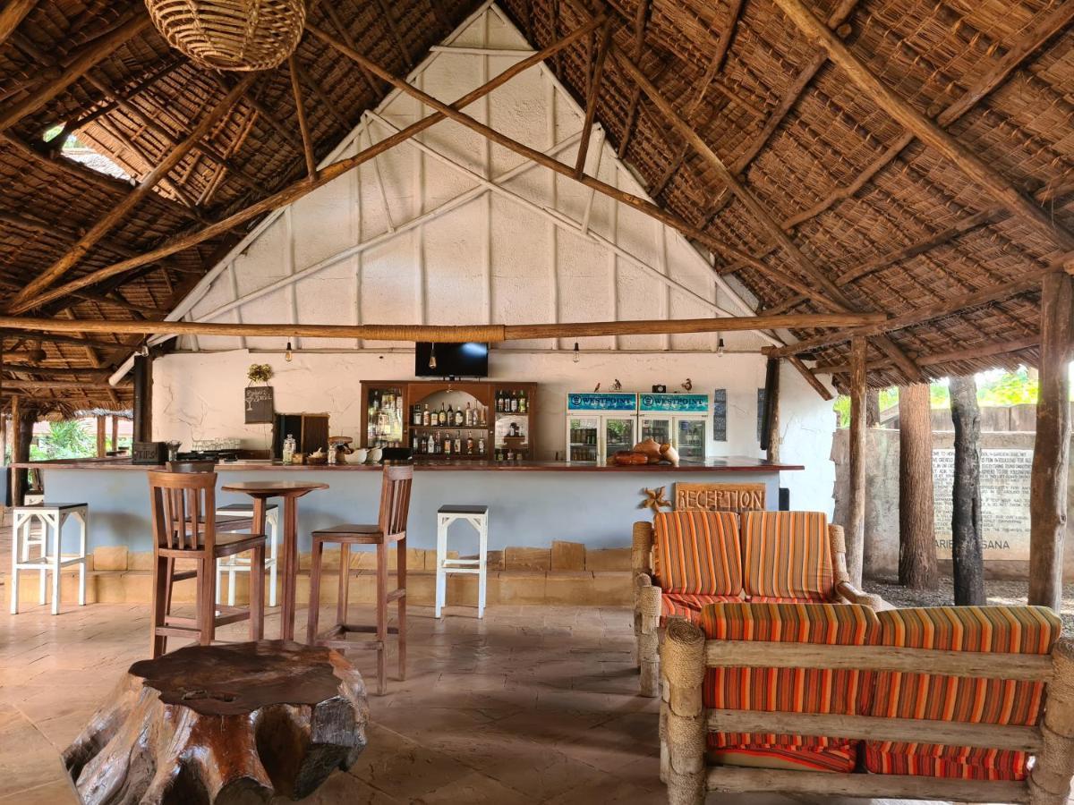 Honey Badger Lodge Moshi Esterno foto
